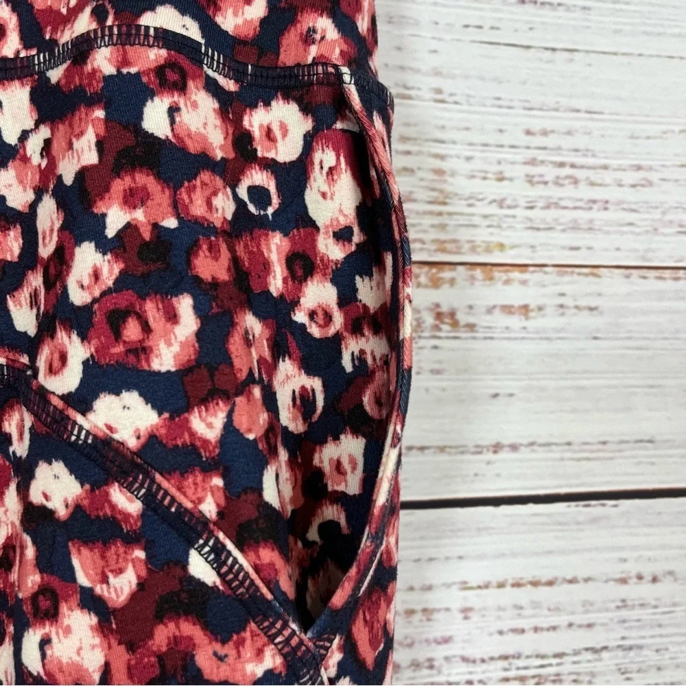 T by Talbots Navy Rose Floral UPF 50 Protection Leggings